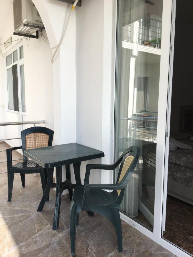 Rezo'S House Hotel Kvariati Exterior photo